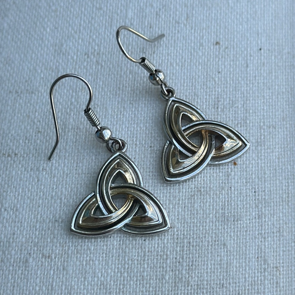 Solvar Celtic Knot Drop Pierced Earrings